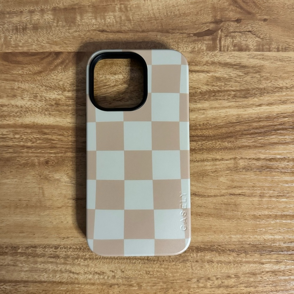 Casely iPhone 13 Pro Checkered Case
